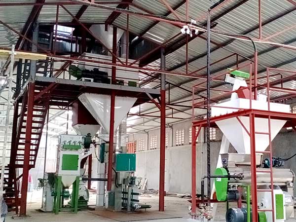 Single Shaft Paddle Mixer in Animal Feed Mill