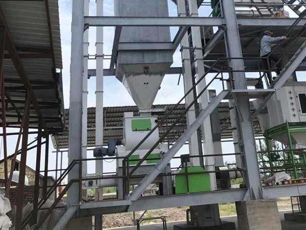 Single Shaft Paddle Mixer in Feed Pellet Mill