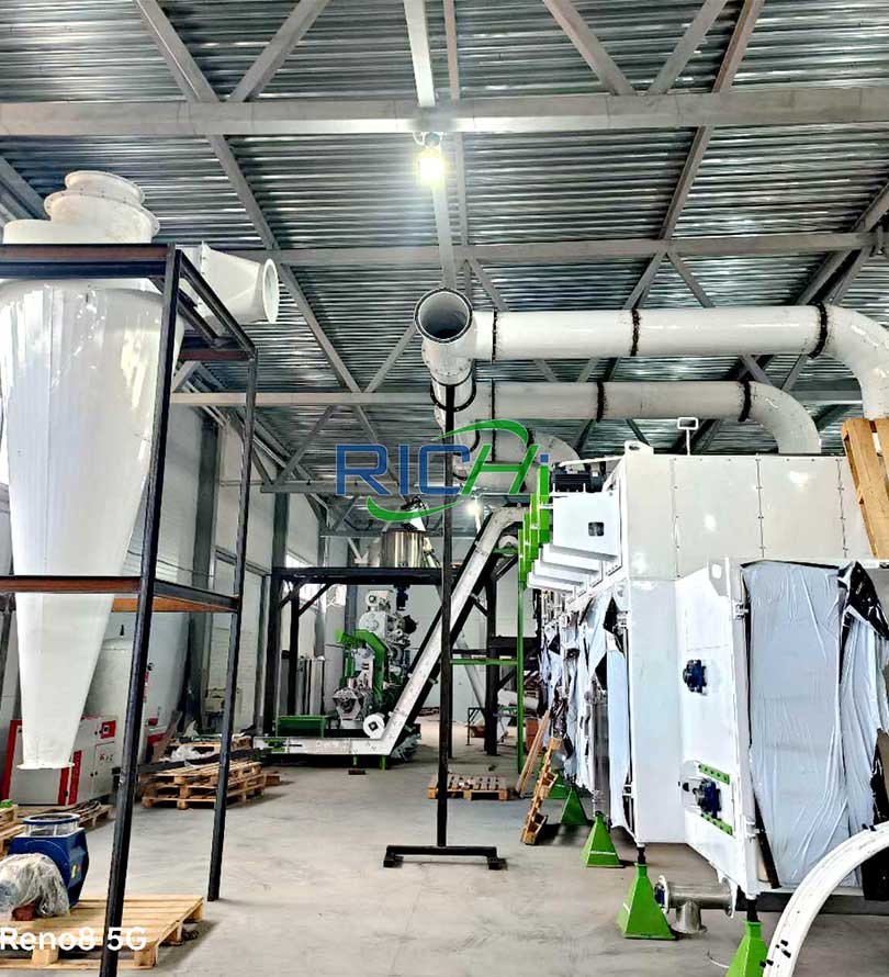 1-1.2 Ton Floating Fish Feed Production Line In Indonesia