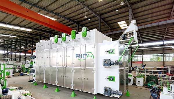 Fish-feed-pellet-belt-dryer