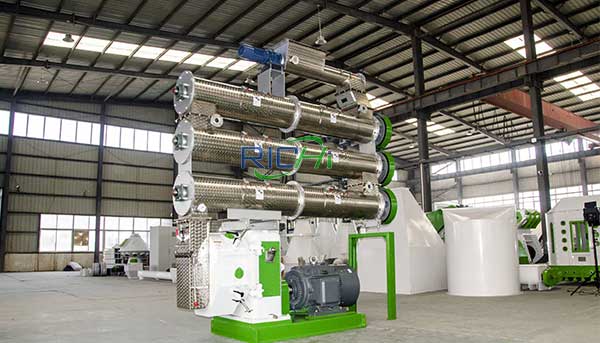 Three-layer-modulator-shrimp-feed-pellet-making-machine