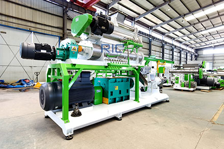 3-4-ton-twin-screw-extruder